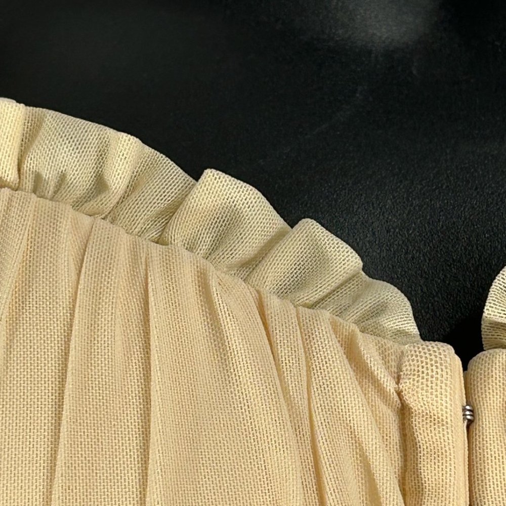 Windsor Women's Cream Colored Padded Clasp Secured Bustier Size Small - Picture 3 of 12